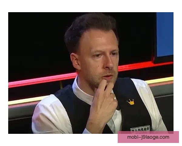 哈维西蒙斯脚踝重伤紧急手术球迷关注恢复进程 哈维西蒙斯脚踝重伤紧急手术球迷关注恢复进程